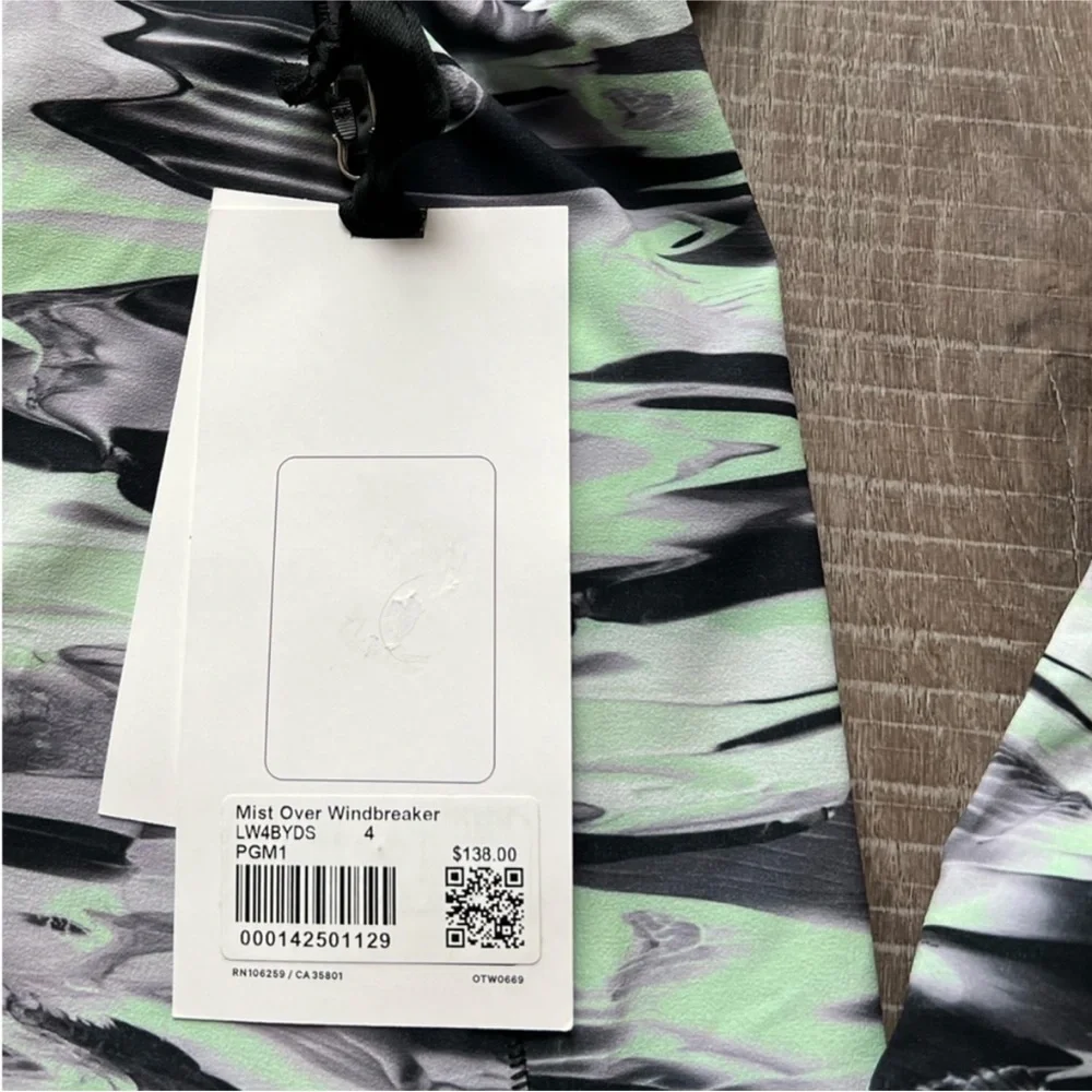 Lululemon Mist Over Windbreaker in Paint Glide Multi Size 4 - Picture 4 of 10